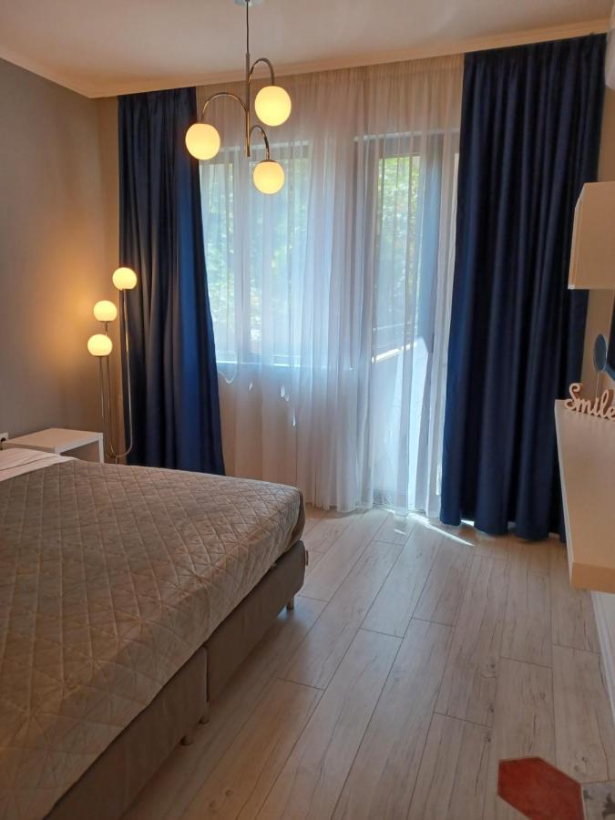 Tara Deluxe Apartment Varna Exterior photo